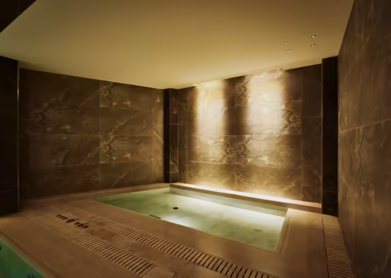 Grand Galata Hotel Pool 02