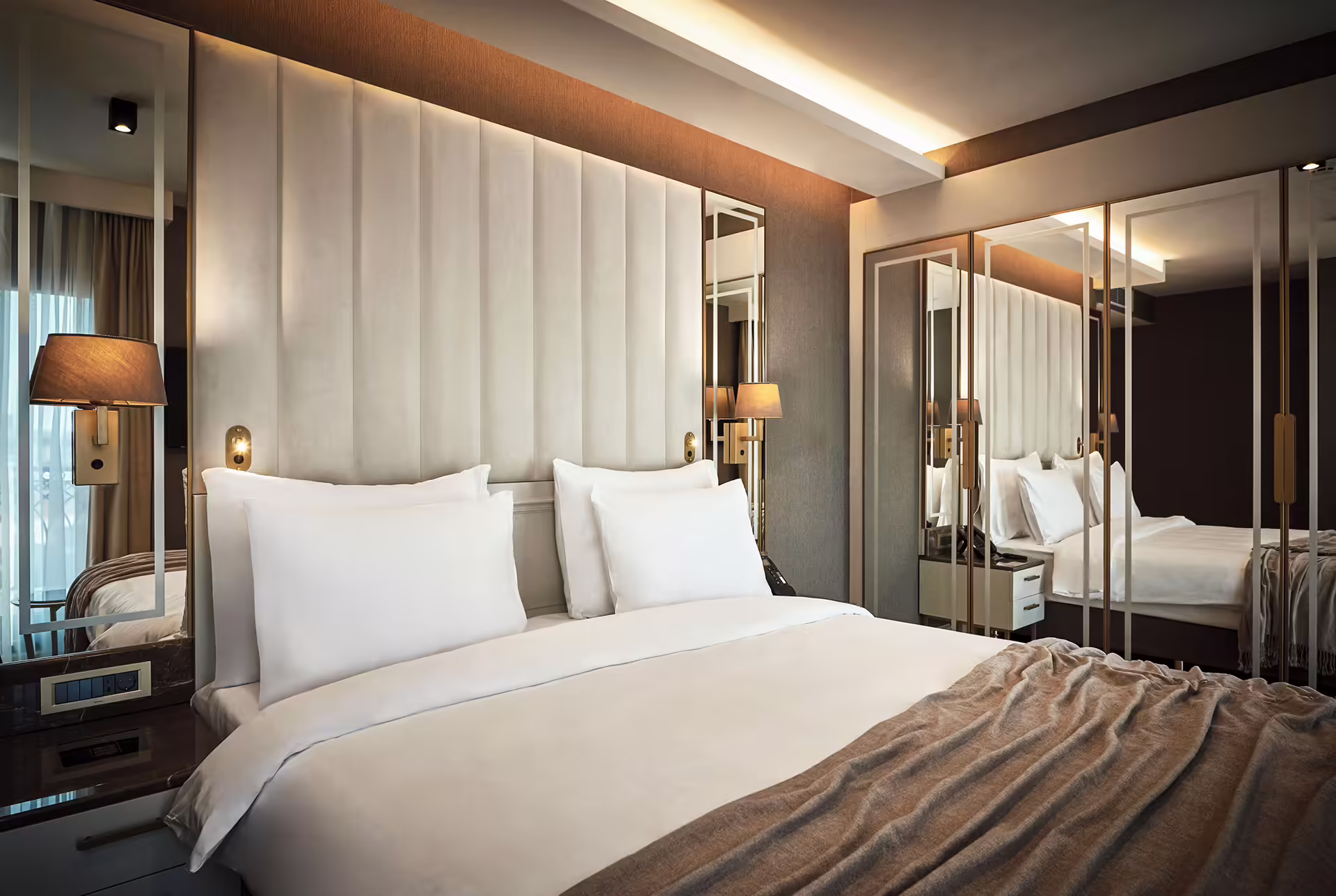 Grand Galata Hotel Superior Room With Sea View Hero 01